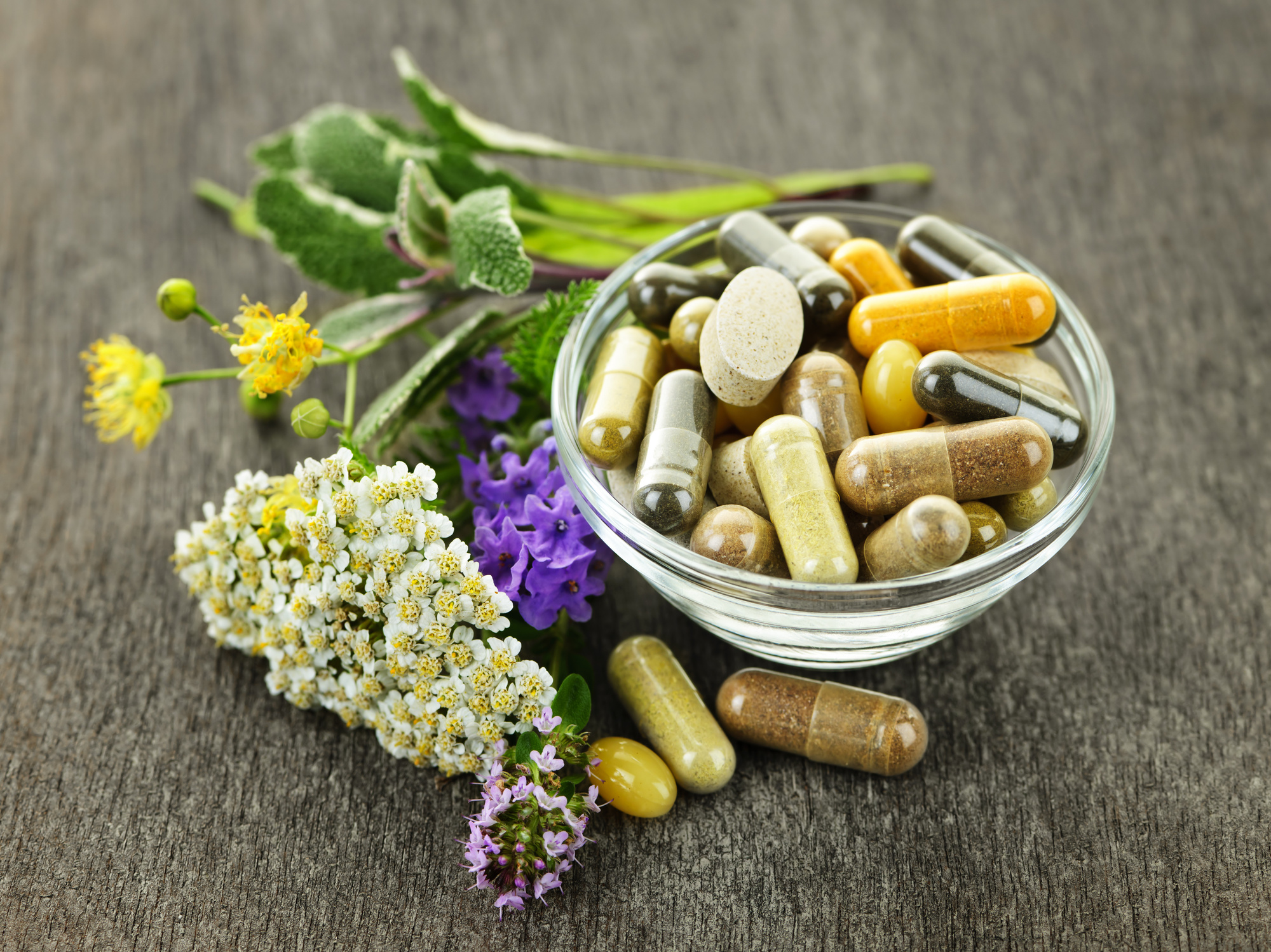 Compléments alimentaires naturels : Un substitut de confiance aux médicaments ?